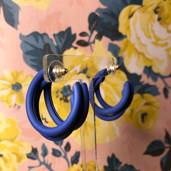 Royal blue hoops. - Picture 2 of 5